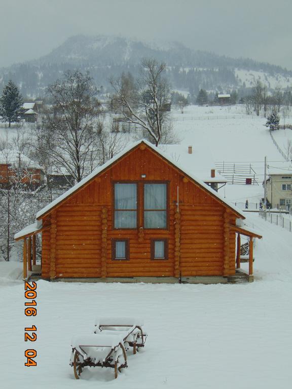 Casutele Din Moisei Exterior foto