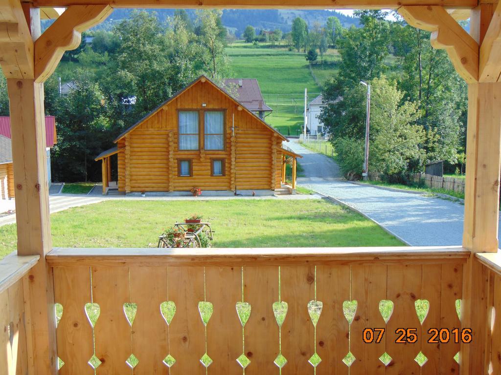 Casutele Din Moisei Exterior foto