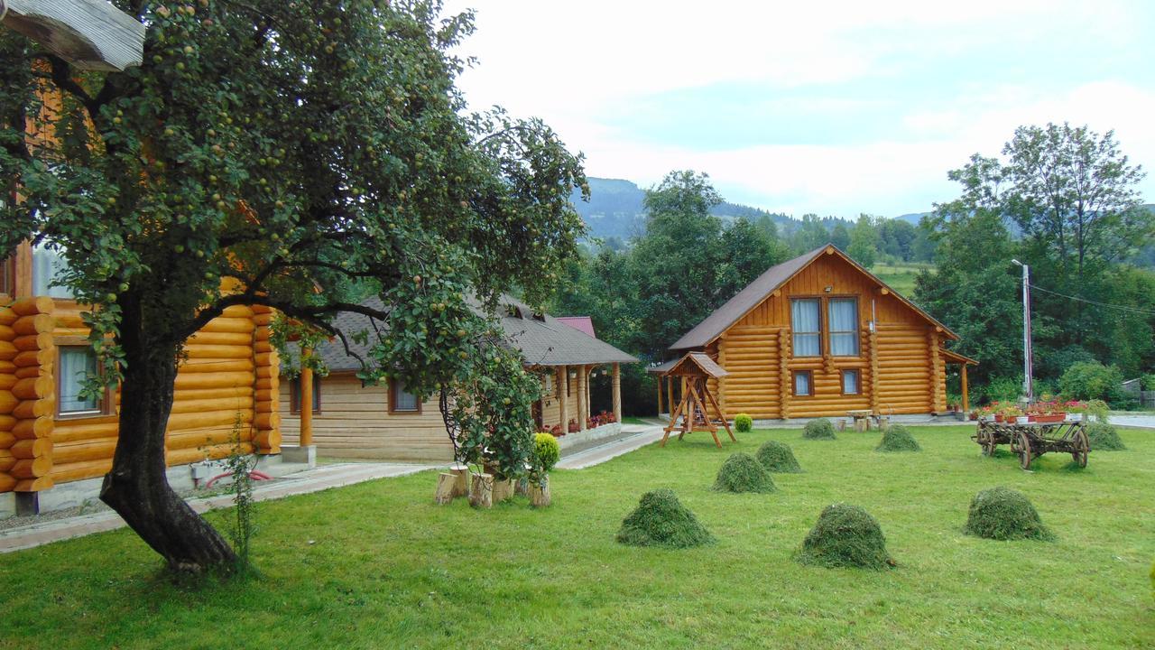 Casutele Din Moisei Exterior foto