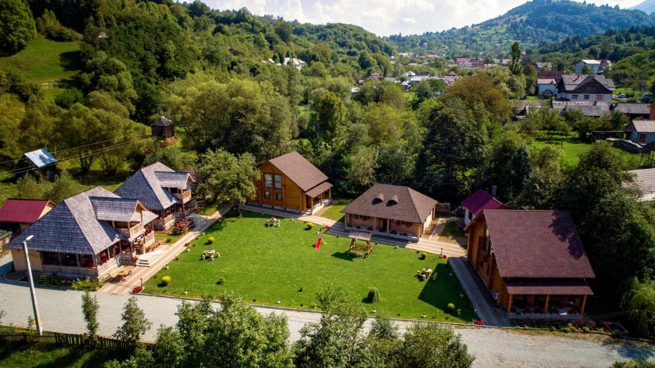 Casutele Din Moisei Exterior foto