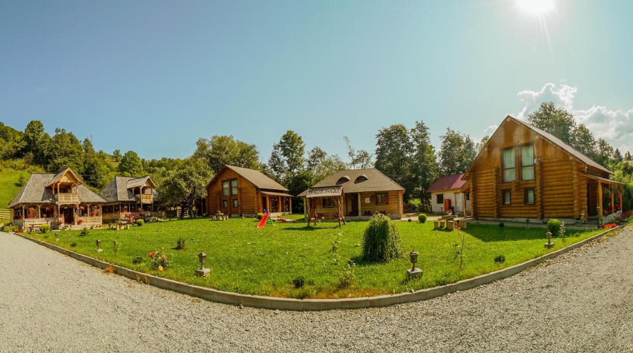 Casutele Din Moisei Exterior foto