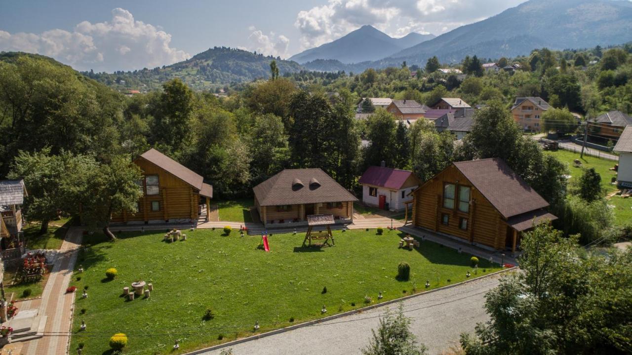 Casutele Din Moisei Exterior foto